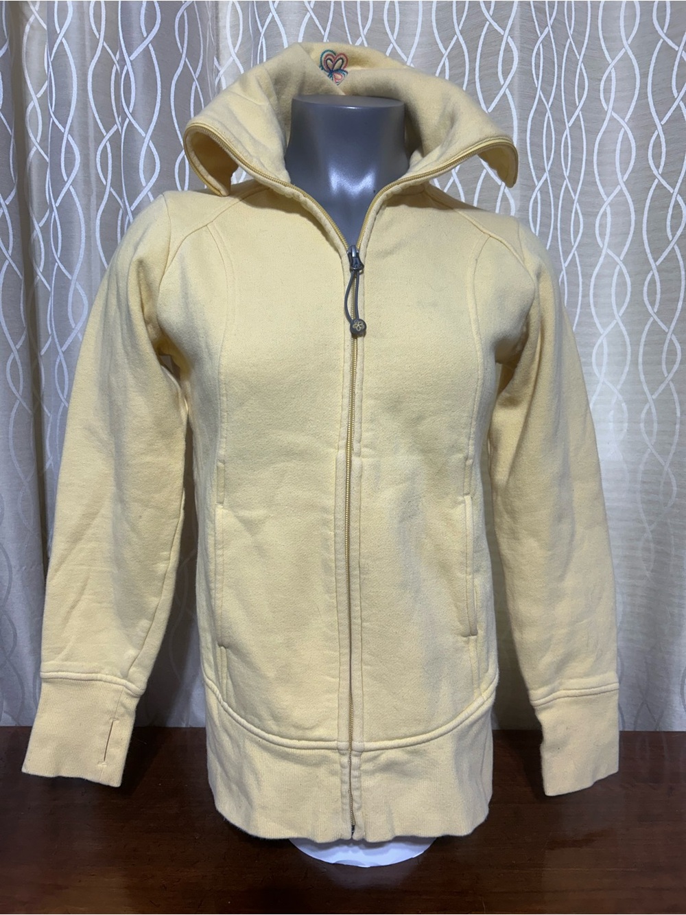 Women’s Zip-Front Hoodie Jacket in Pale Yellow
